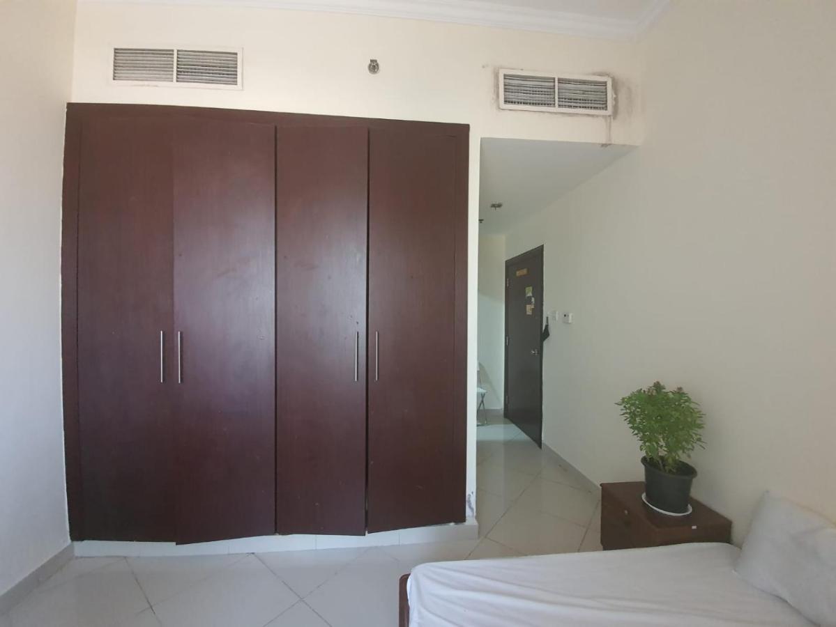 One Masterbedroom In 2 Bedroom Apt,Al Darwesh,Al Barsha 1 Ντουμπάι Εξωτερικό φωτογραφία